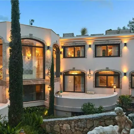 Holiday home Chalet Zetticci Antibes